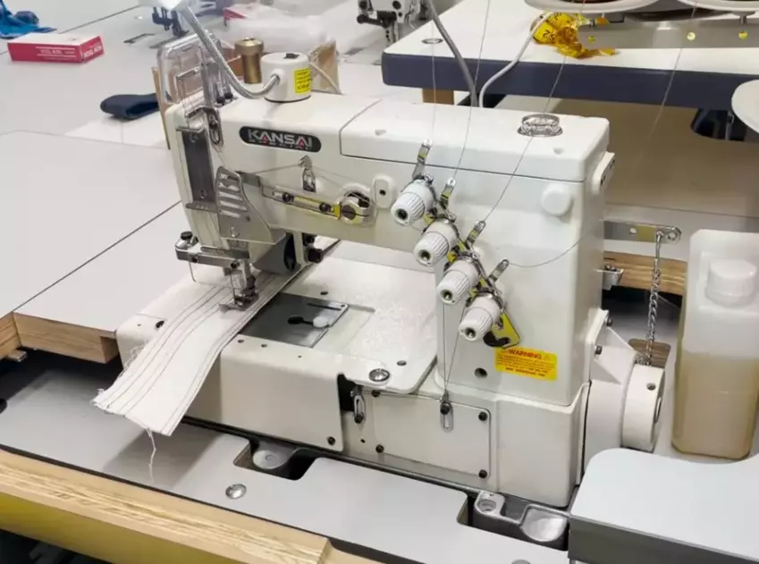 Kansai Special DLR-1502PMD 2 Needle Double Chainstitch Industrial Sewing Machine with Table and Servo Motor